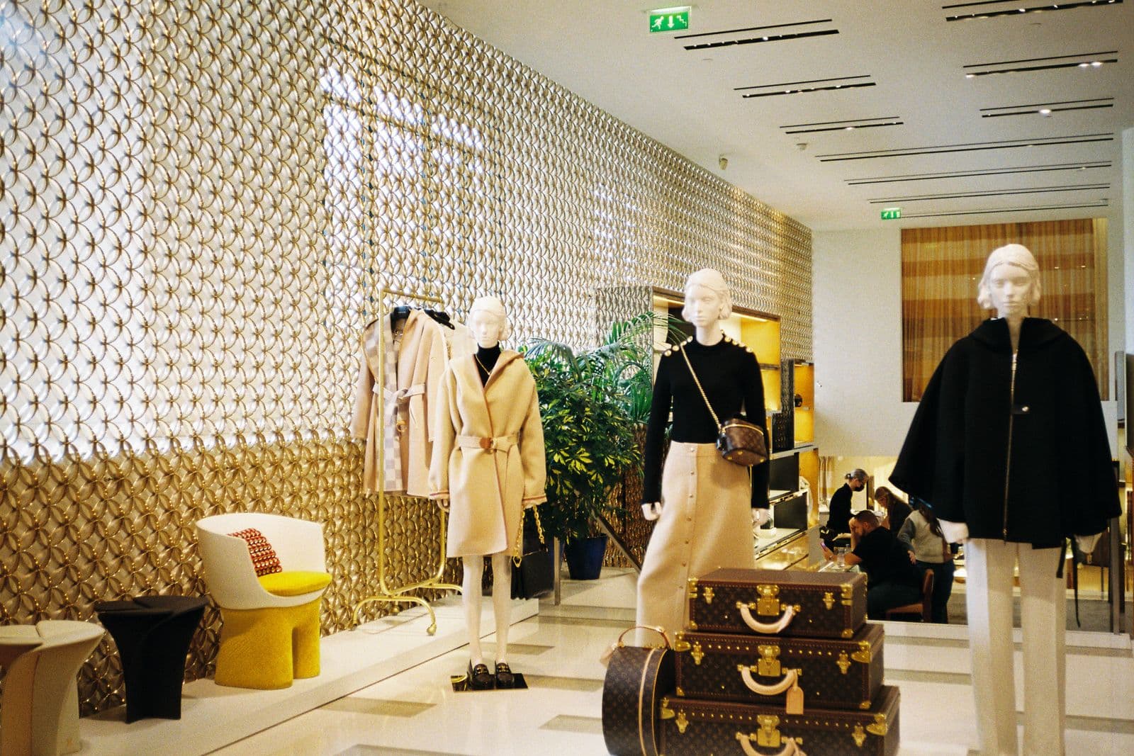 Retail & storefront